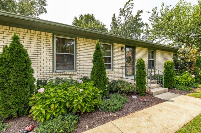 934 Temple Ct, Murfreesboro, TN 37130