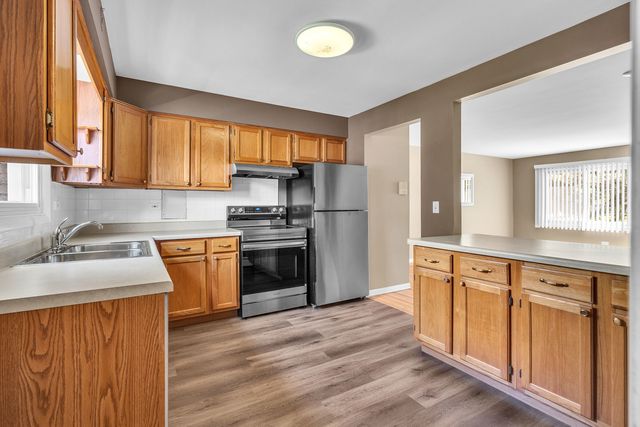 7952 MADISON Street 2E, River Forest, IL 60305