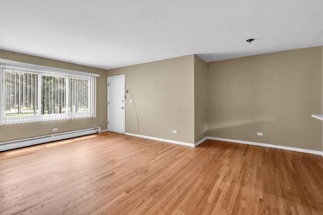 7952 MADISON Street 2E, River Forest, IL 60305