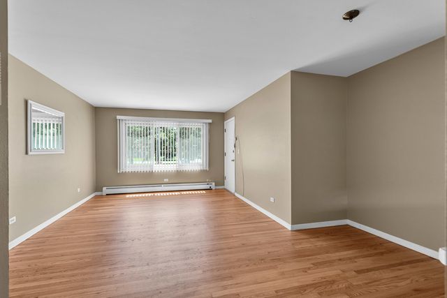 7952 MADISON Street 2E, River Forest, IL 60305