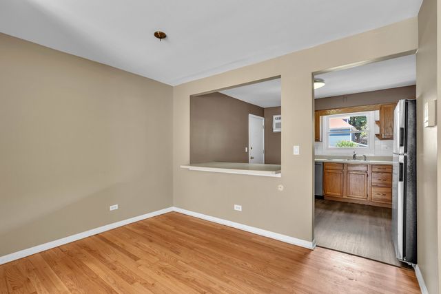 7952 MADISON Street 2E, River Forest, IL 60305