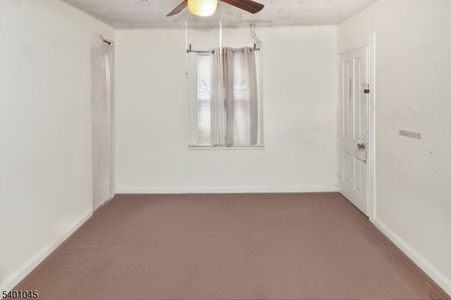 22 Kensington Pl, East Orange City, NJ 07017