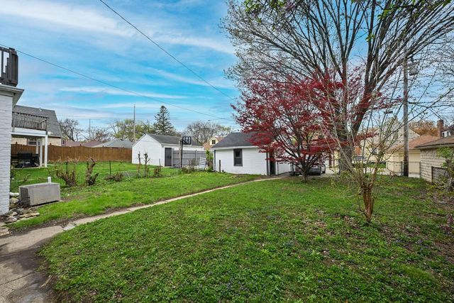 5724 Roosevelt DRIVE, Milwaukee, WI 53216
