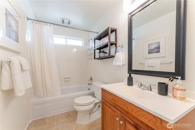 3619 SW Myrtle Street, Seattle, WA 98126