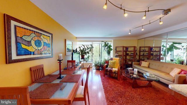 1435 4th St SW Apt B112, Washington, DC 20024