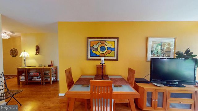 1435 4th St SW Apt B112, Washington, DC 20024