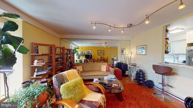 1435 4th St SW Apt B112, Washington, DC 20024