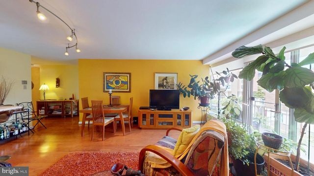 1435 4th St SW Apt B112, Washington, DC 20024