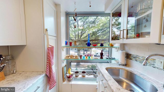 1435 4th St SW Apt B112, Washington, DC 20024