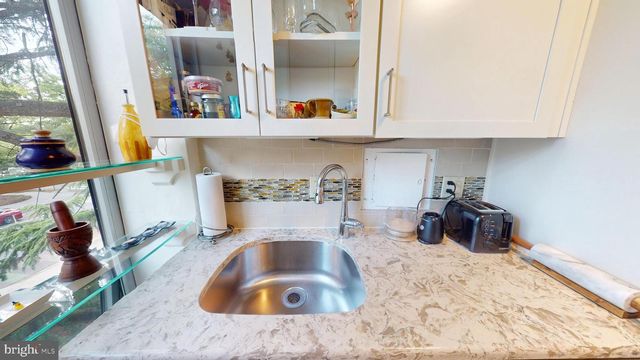 1435 4th St SW Apt B112, Washington, DC 20024