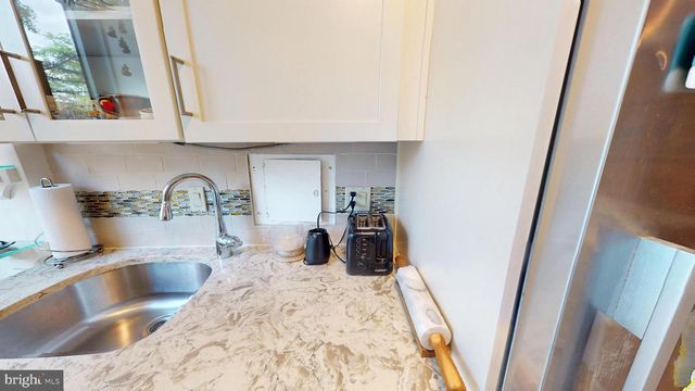 1435 4th St SW Apt B112, Washington, DC 20024