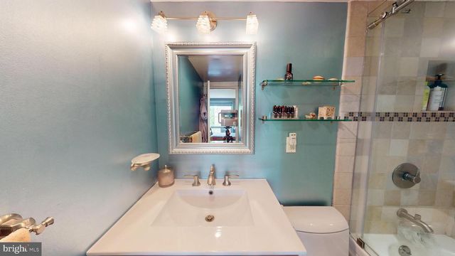 1435 4th St SW Apt B112, Washington, DC 20024