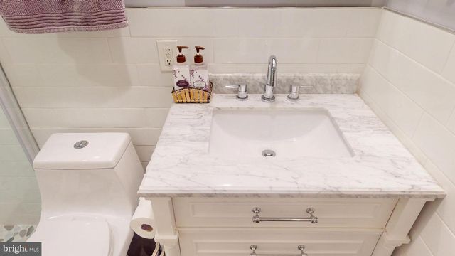 1435 4th St SW Apt B112, Washington, DC 20024
