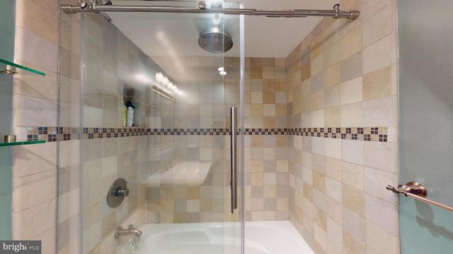 1435 4th St SW Apt B112, Washington, DC 20024