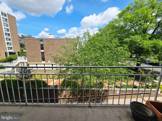 1435 4th St SW Apt B112, Washington, DC 20024