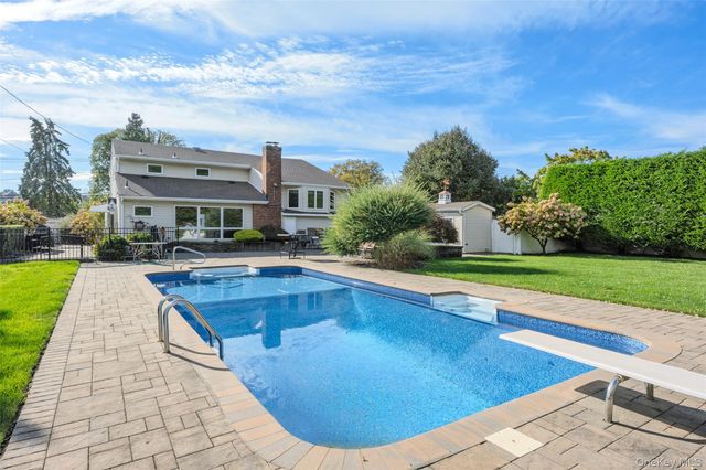 511 Elwood Road, East Northport, NY 11731