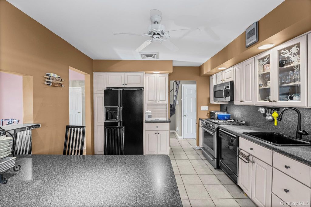 511 Elwood Road, East Northport, NY 11731 — photo 4