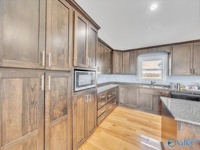 885 County Road 16, Dutton, AL 35744