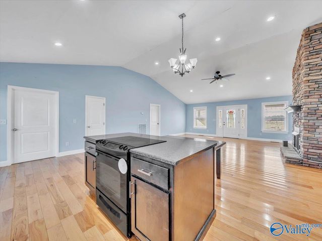 885 County Road 16, Dutton, AL 35744