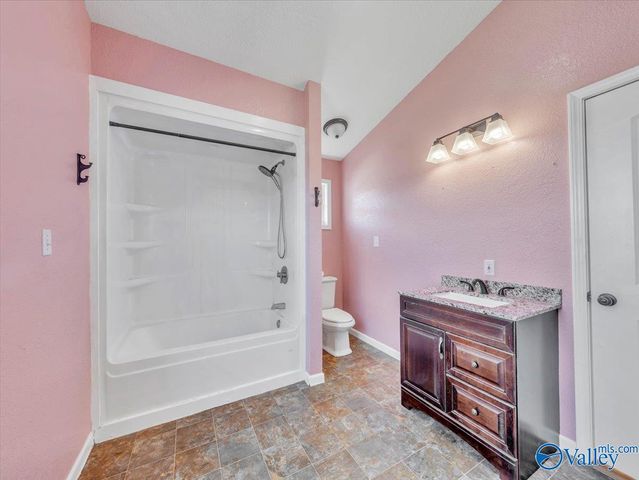 885 County Road 16, Dutton, AL 35744