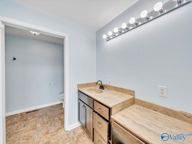 885 County Road 16, Dutton, AL 35744