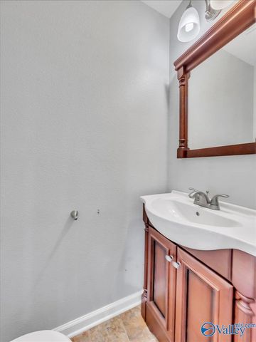 885 County Road 16, Dutton, AL 35744