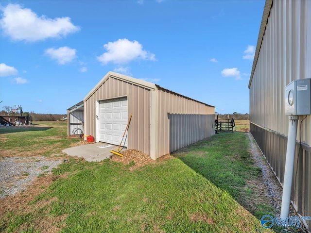 885 County Road 16, Dutton, AL 35744