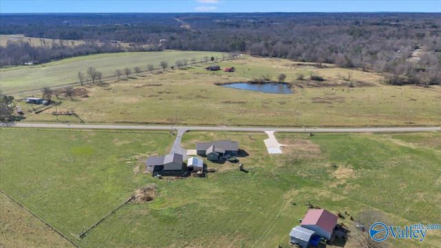 885 County Road 16, Dutton, AL 35744