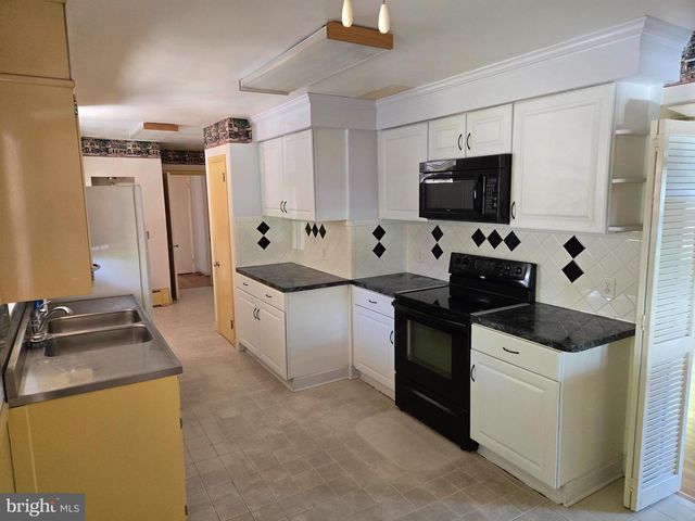 505 E LOOCKERMAN ST, Dover, DE 19901