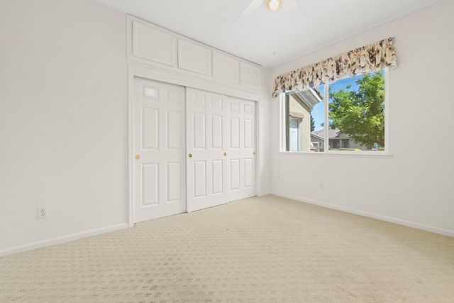 301 Marie Ct, Roseville, CA 95661