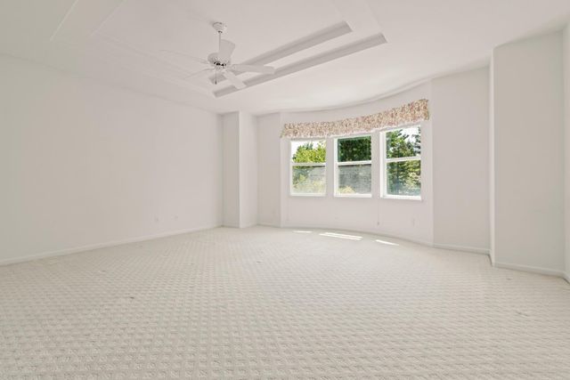 301 Marie Ct, Roseville, CA 95661