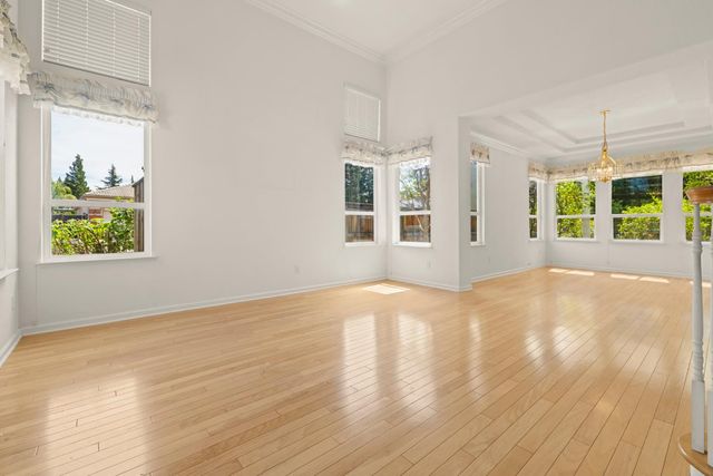 301 Marie Ct, Roseville, CA 95661