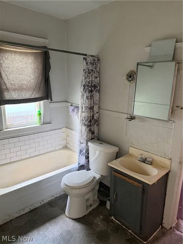 13709 Earlwood Road, Cleveland, OH 44110
