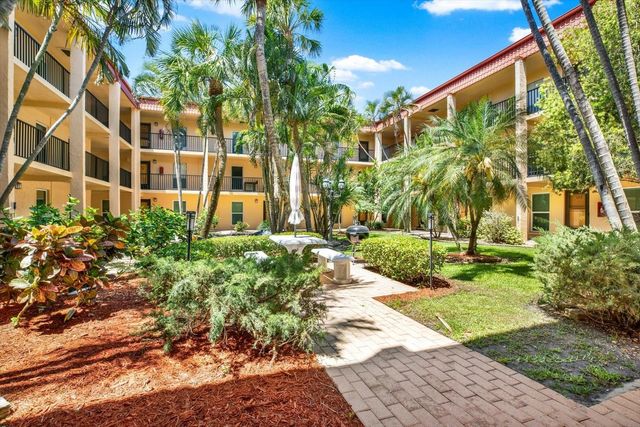 8911 BLIND PASS ROAD 120, St Pete Beach, FL 33706