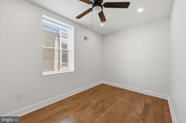 2221 S 13TH ST, Philadelphia, PA 19148