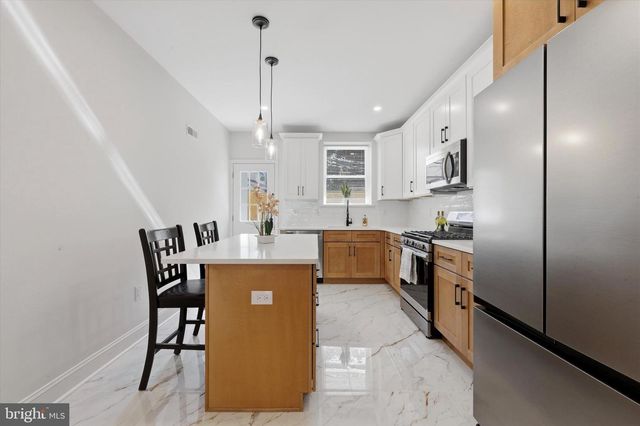 2221 S 13TH ST, Philadelphia, PA 19148