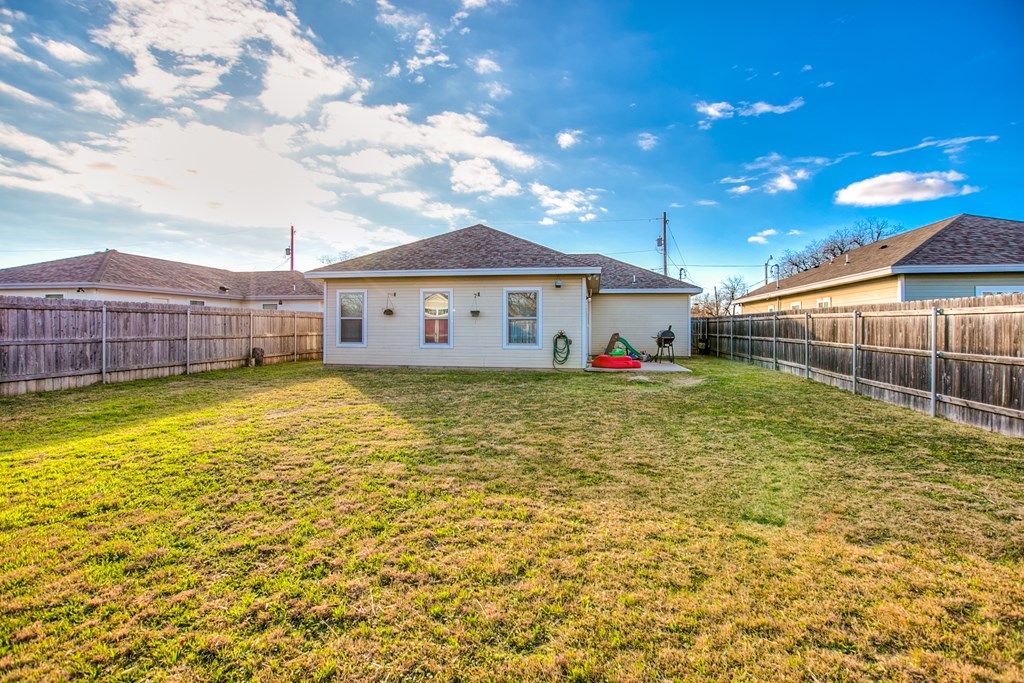 Image 22 of property listing at 1334 Richard, San Angelo, TX 76905