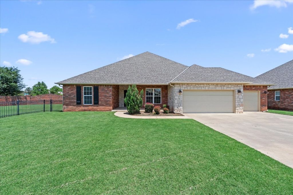 641 Geneva Drive, Edmond, OK 73025