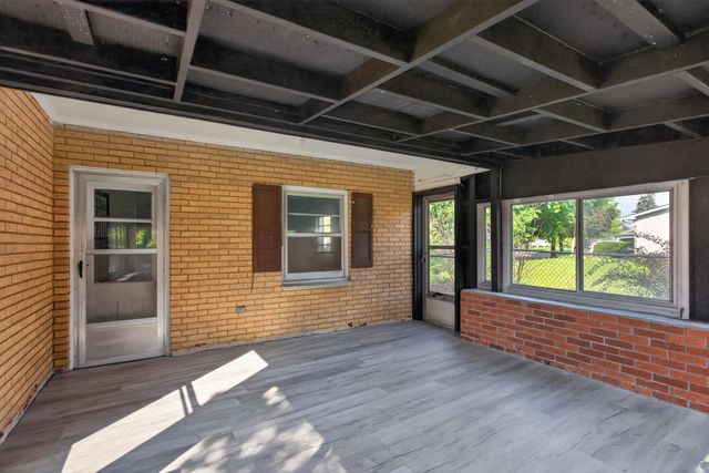 2136 Bruce Avenue, Lansing, MI 48915