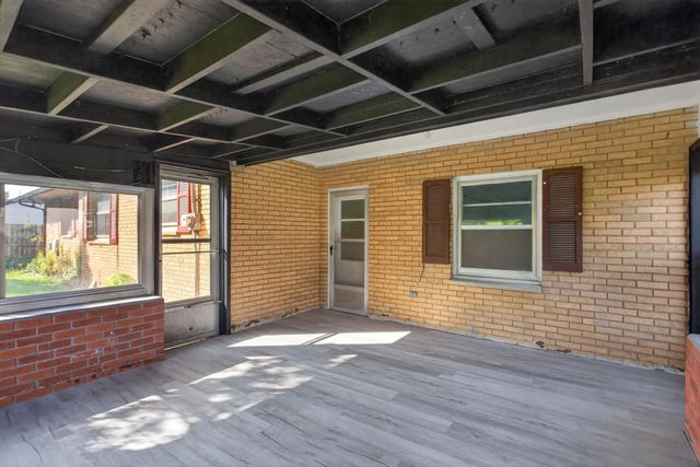 2136 Bruce Avenue, Lansing, MI 48915