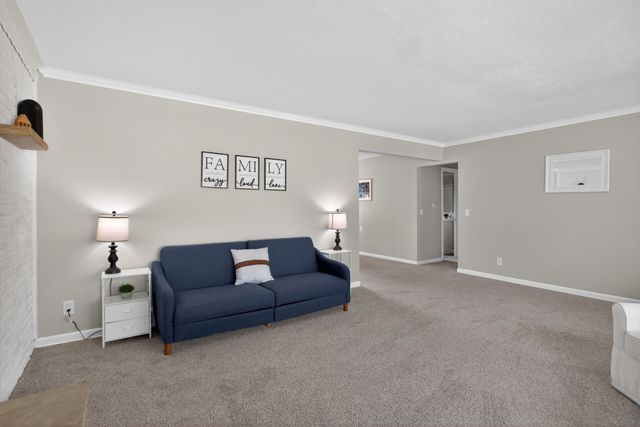 2136 Bruce Avenue, Lansing, MI 48915