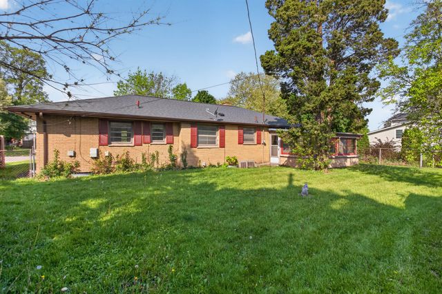2136 Bruce Avenue, Lansing, MI 48915