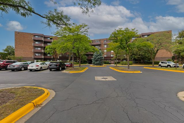 840 Wellington Avenue 501, Elk Grove Village, IL 60007