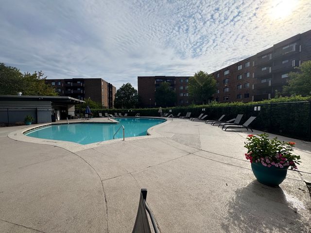 840 Wellington Avenue 501, Elk Grove Village, IL 60007