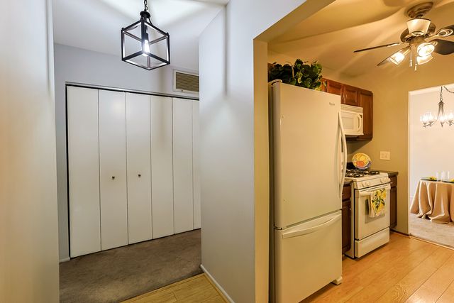 840 Wellington Avenue 501, Elk Grove Village, IL 60007