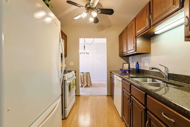 840 Wellington Avenue 501, Elk Grove Village, IL 60007
