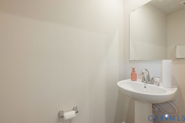 1129 Canterbury Ridge Rd, Richmond, VA 23224