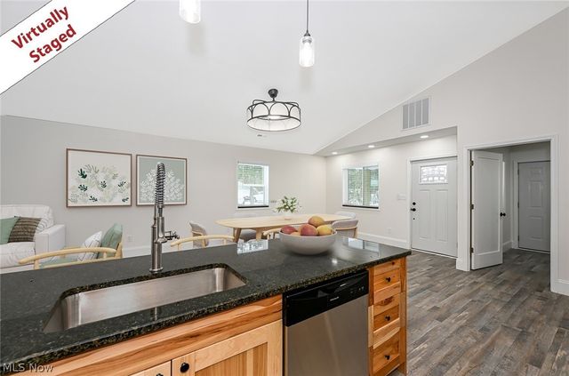 10209 Bryant Avenue, Columbia Station, OH 44028