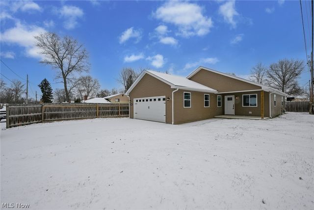 10209 Bryant Avenue, Columbia Station, OH 44028