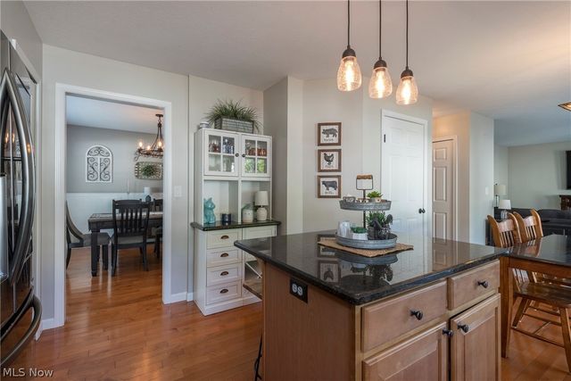 8537 Bentley Drive, Olmsted Falls, OH 44138